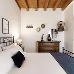 Casa Luna By Quokka 360 - Centre With Cathedral View * Como